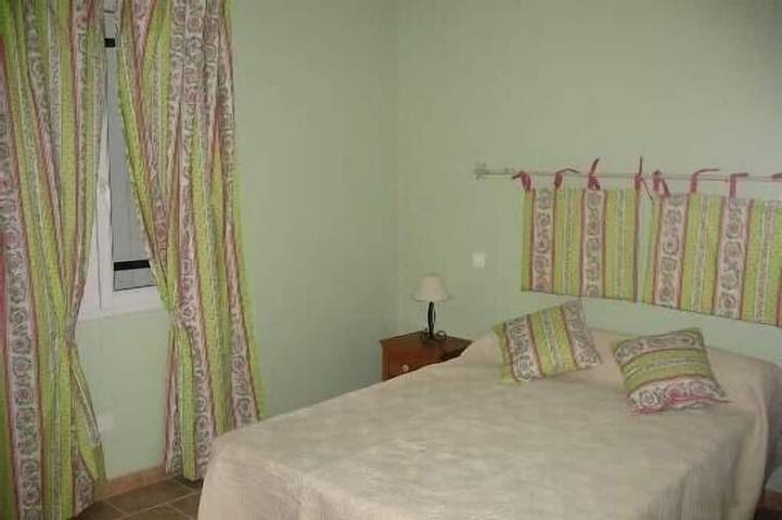 Gîte pour 6 personnes, avec terrasse et jardin à Pernes-les-Fontaines - 3