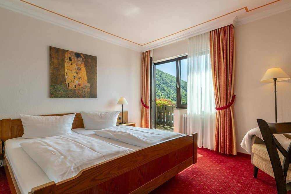 Doppelzimmer mit Balkon - Moselhotel Zur Traube in Burg Eltz, Löf