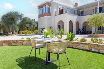 Villa for 4 Guests in Alghero, Sassari Province, Picture 2