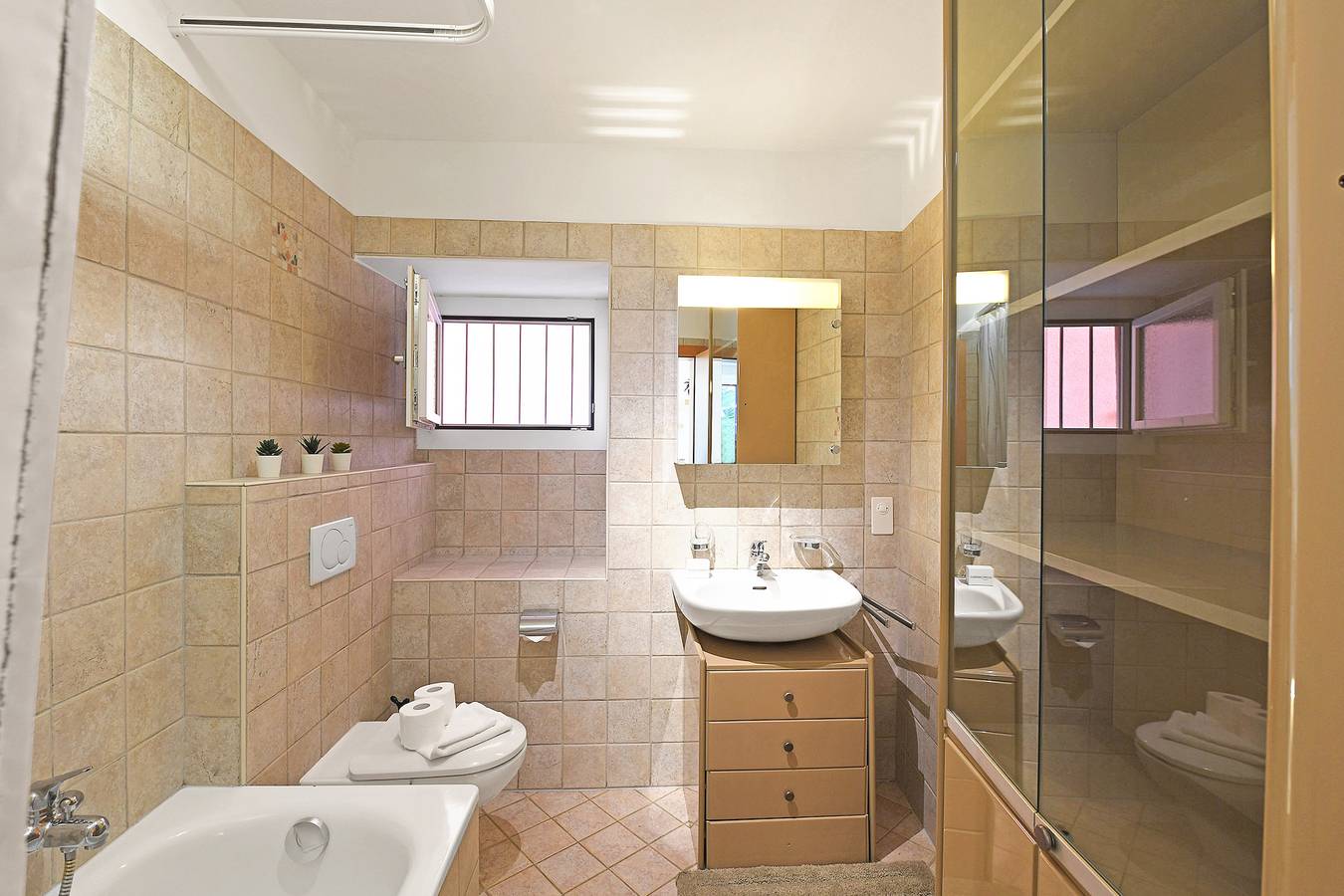 Ganze Wohnung, Lugano Bay View Uno in Lisone, Cademario