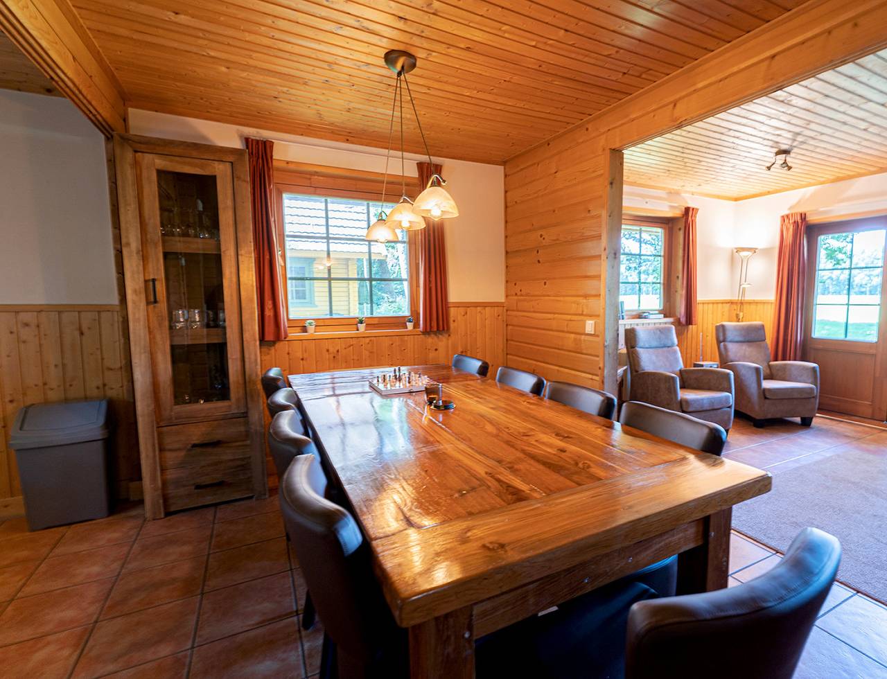Geräumiger Bungalow für 10 Personen in ruhiger Natur auf einem Ferienpark in Utrecht in Soest (Niederlande), Utrecht und Umgebung