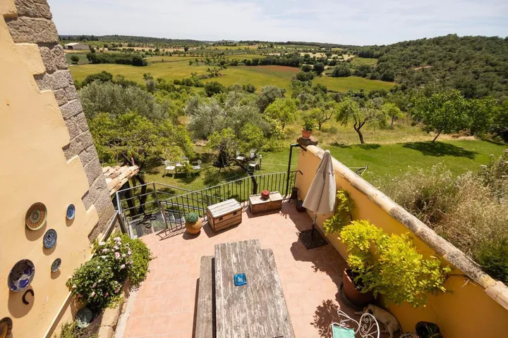 Casa rural para 2 personas, con vistas además de terraza y jardín - 1
