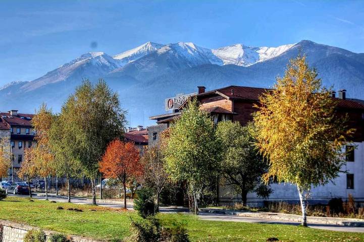 Apartamento para 16 personas, con Balcón y Jacuzzi además de Terraza y Jardín en Región de Bansko