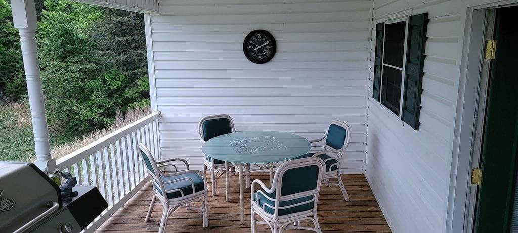 Mountain Retreat. Relax and Recharge. \nspacious House with Sunny Terrace. Views in Caldwell County