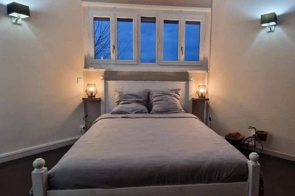 Entire apartment, L' Elegant in Douvaine, Thonon-les-Bains region