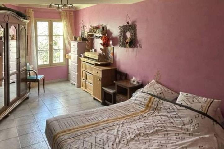 Nice home in La Roque-sur-Pernes in La Roque-sur-Pernes, Vaucluse