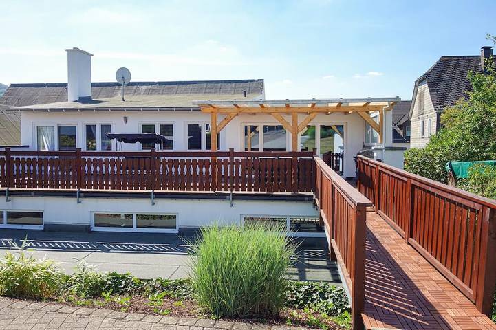 Bauernhof für 10 Personen, mit Terrasse in Schmallenberg