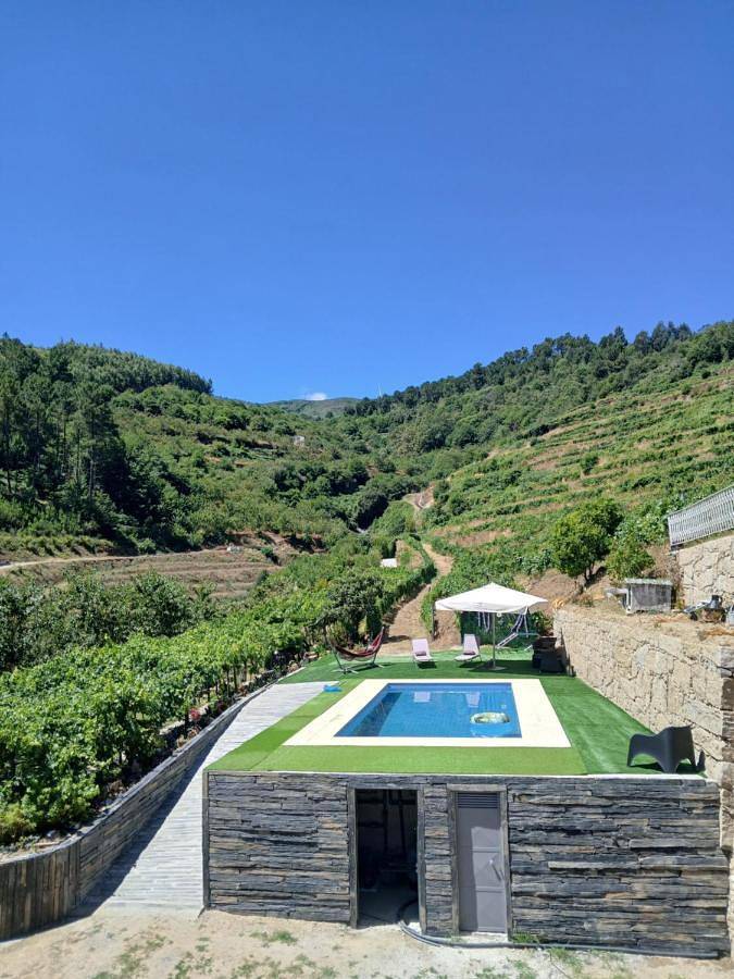 Casa de férias para 8 pessoas, com jardim e vista e ainda piscina em Lamego