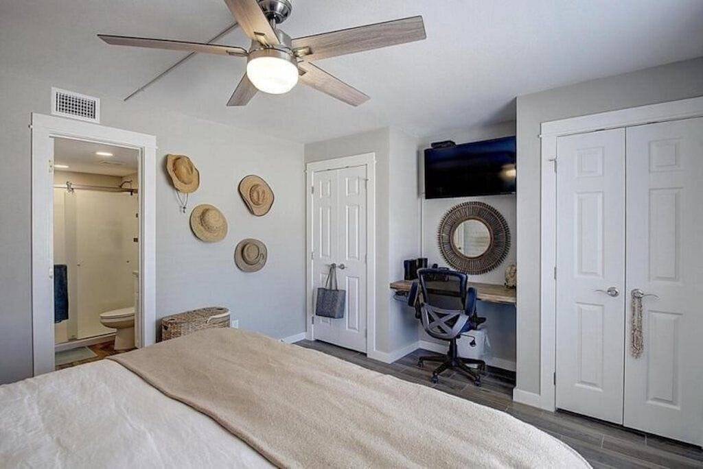 Ganze Wohnung, Seas the Day • Beachfront Condo • First Floor • Steps to Boardwalk • Pools in Port Aransas, Mustang Island