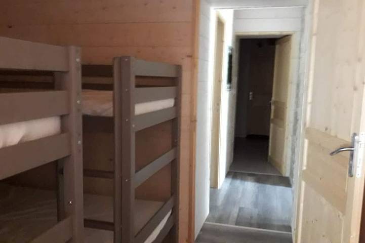 Gîte pour 8 personnes, avec jardin, animaux acceptés à Albiez-le-Jeune - 4