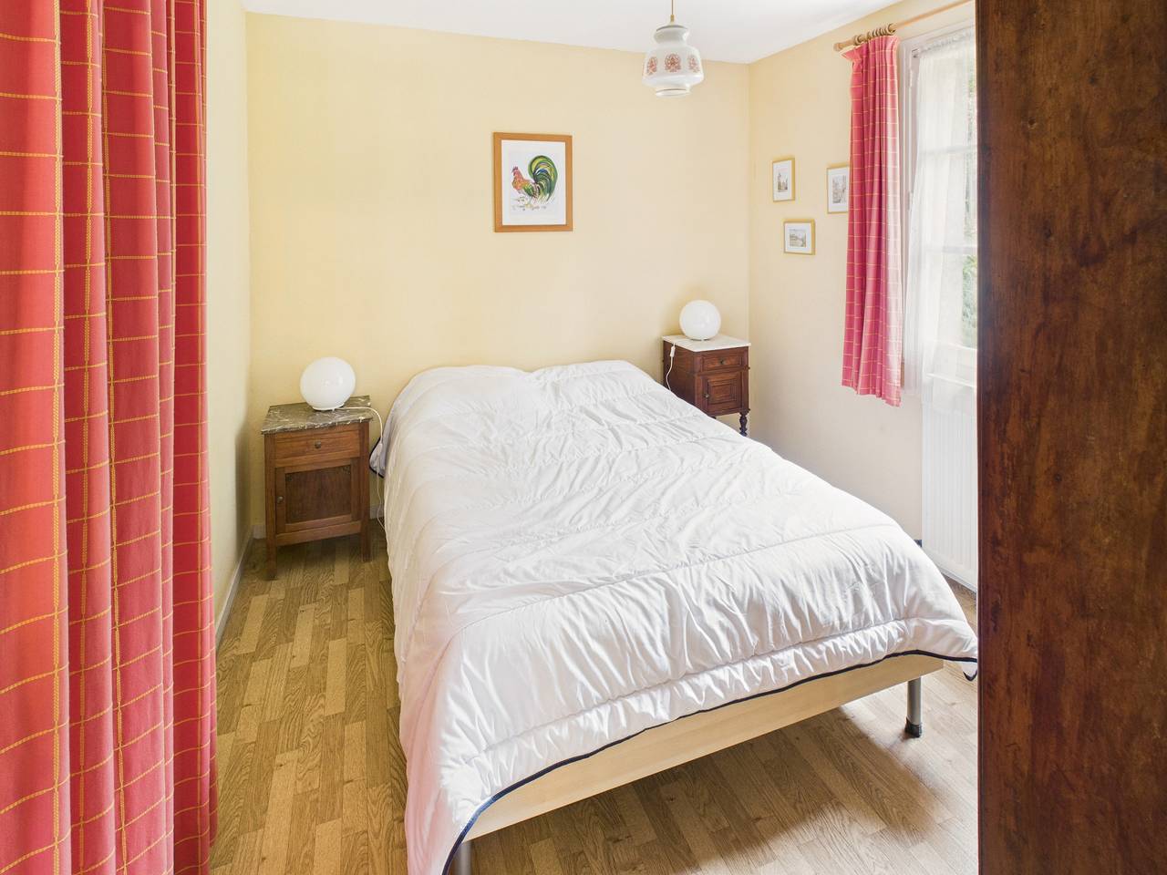 Ganze Wohnung, Jolie vue sur la vallée pour 3 adultes / 2 enfants in Les Eyzies, Périgord Noir