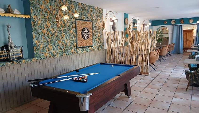 Hôtel pour 2 personnes, avec terrasse et piscine à Les Baux-de-Provence - 2