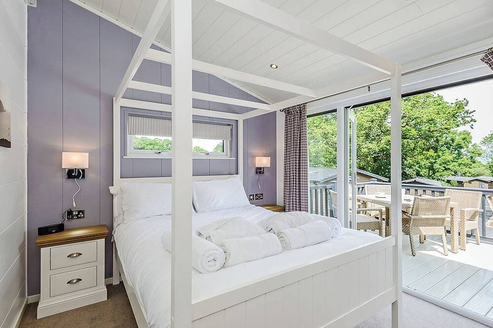 2 bedroom accommodation in Wootton Bridge, Nr Cowes in Wootton Bridge, Isle of Wight