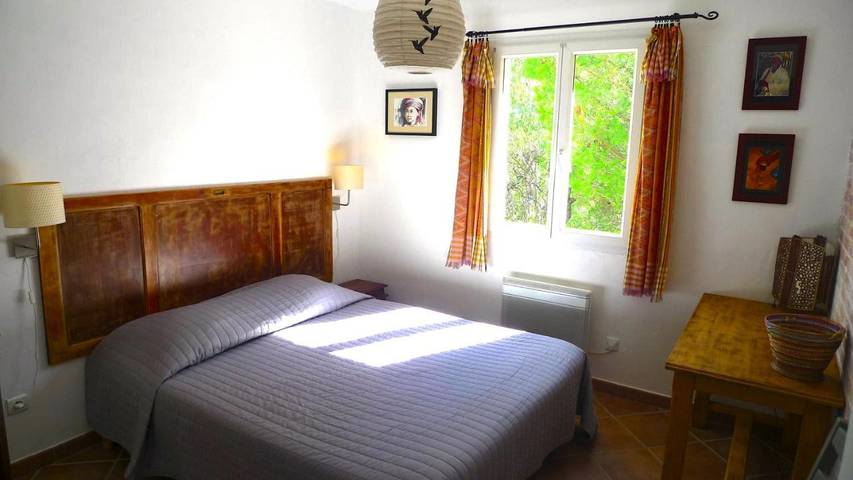 Chambre d’hôte pour 2 personnes, avec Terrasse ainsi que Jardin et Vue à Corbara