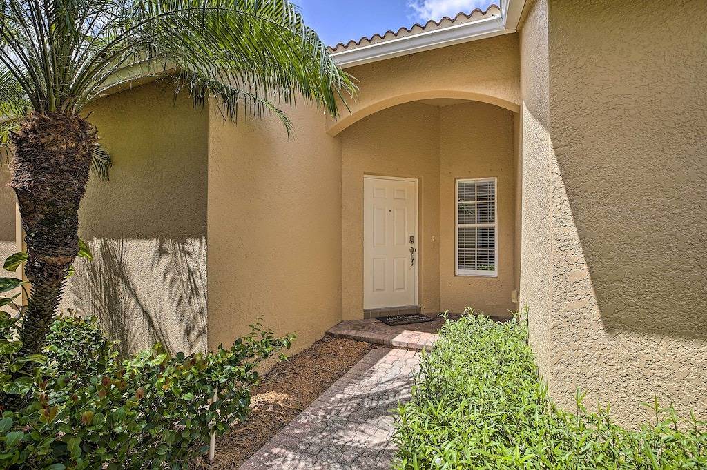 Bright & Airy Fort Myers Home w/ Pool Access! in Fort Myers, Southwest Florida