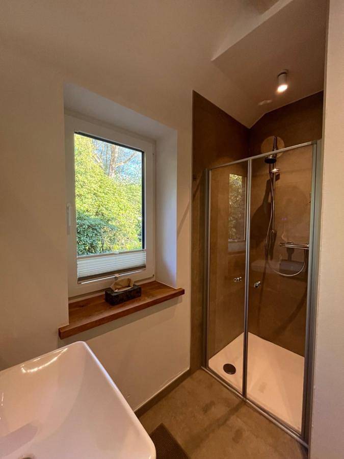 Ferienhaus für 4 Personen, mit Terrasse und Garten sowie Seeblick und Ausblick in Zwischenahner Meer - 2