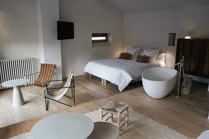 Chambre d’hôte pour 4 personnes, avec jardin, animaux acceptés