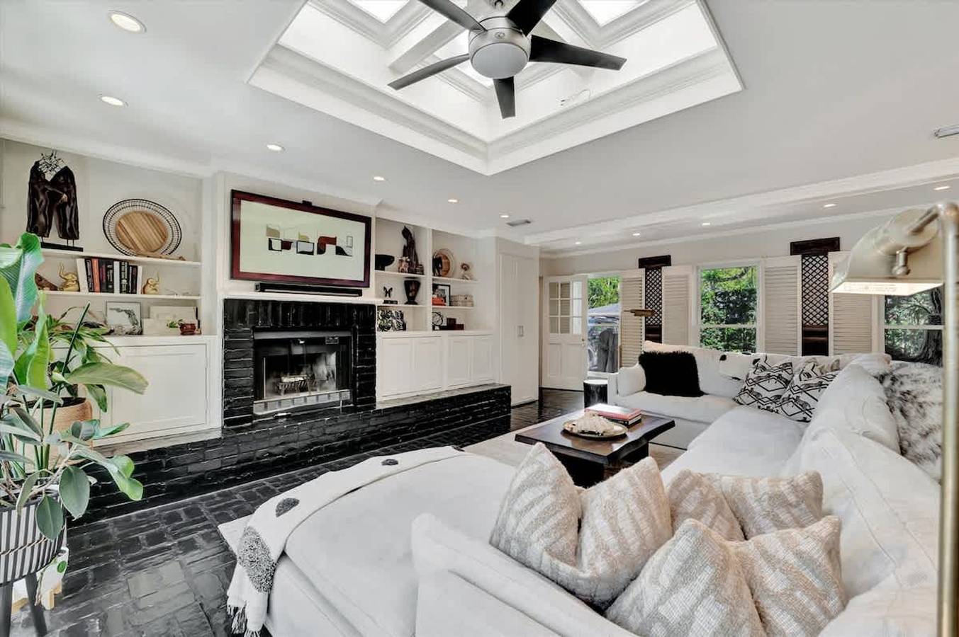 The Royale  2B 4B Luxury   Garden Pool  Yoga Room in South Tampa, Tampa