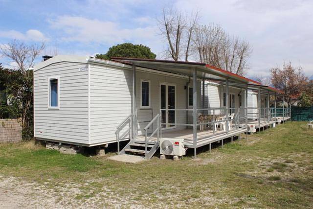 Bungalow für 6 Personen, mit Terrasse und Pool, mit Haustier an der Versilia - 2