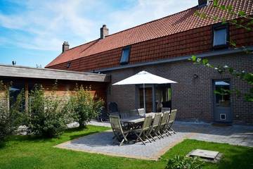 Gîte pour 6 personnes, avec vue et jardin à Renaix