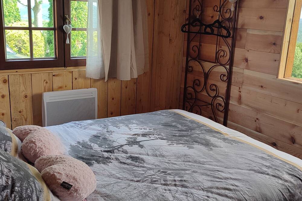 Property on the heights of the city very beautiful view calm assured in Saint-Girons, Parc naturel régional des Pyrénées ariégeoises