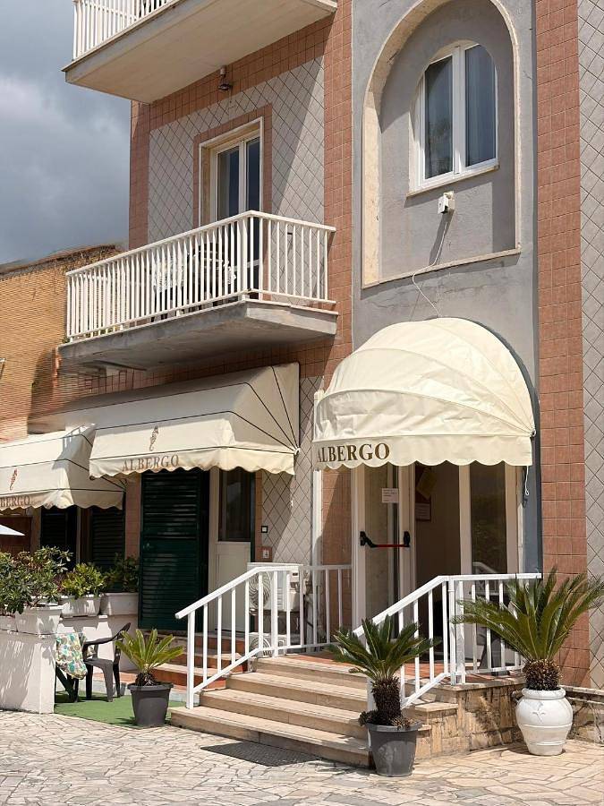Hotel para 2 personas, con jardín - 1