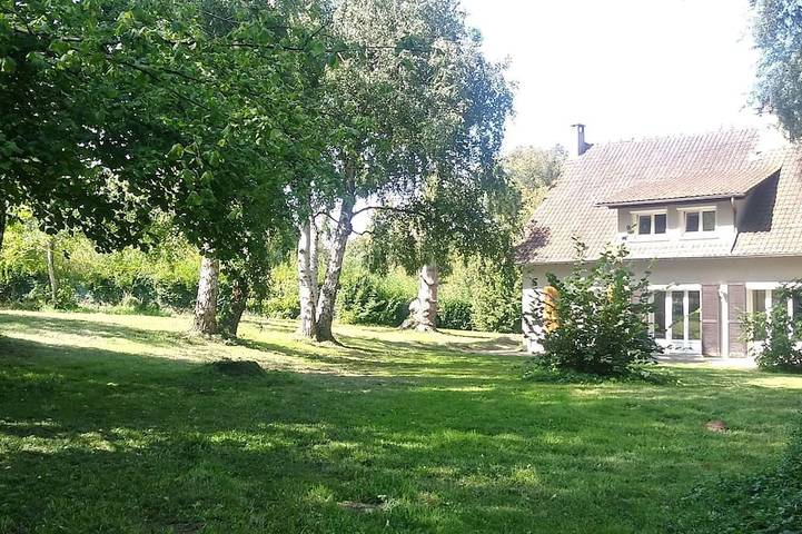 Location de vacances pour 5 personnes, avec jardin à Saints