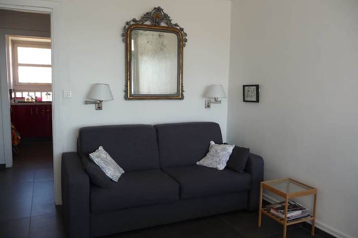 Gîte pour 2 personnes, avec piscine et terrasse dans Office De Tourisme De Toulon - 3