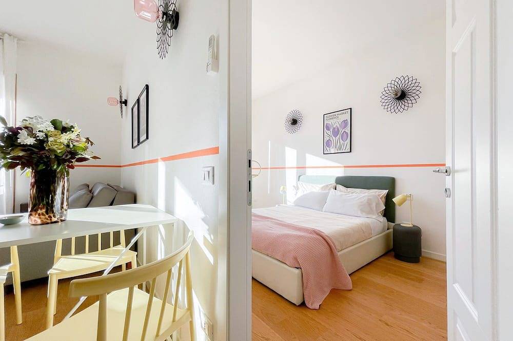 Appartamento intero, Lovely & Modern 1Br Apt near the Duomo & Station in Firenze Centro storico, Firenze