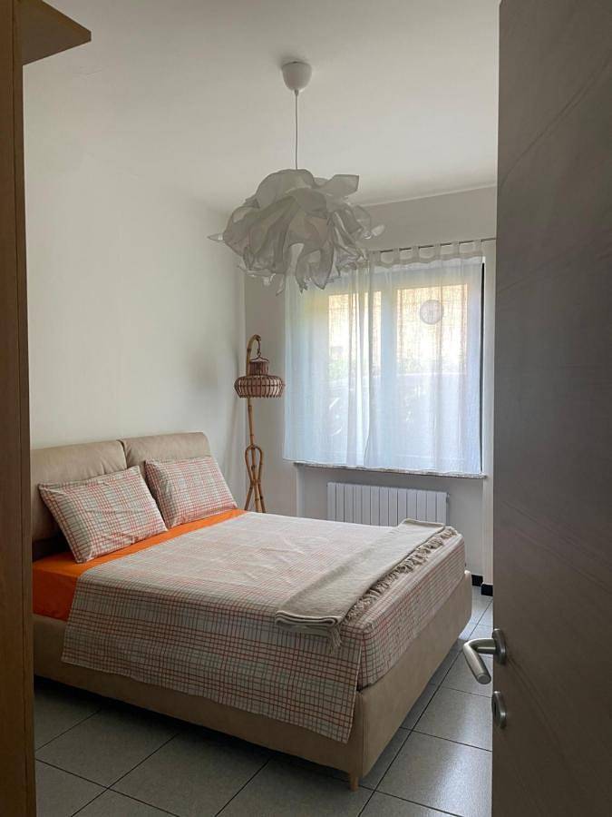 Gîte pour 3 personnes, avec jardin dans Ispra - 2