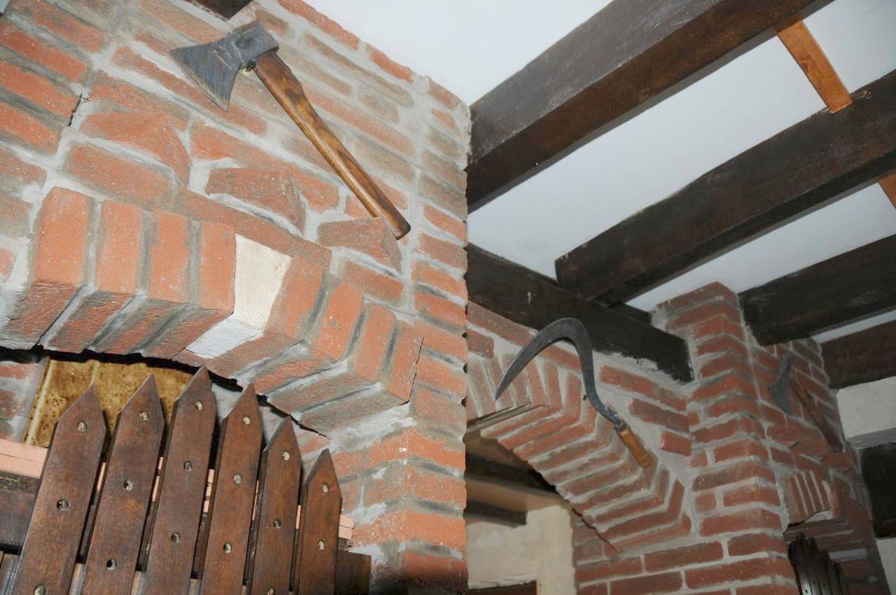 Two-Bedroom Cottage (4 Adults) in Tourly, Oise