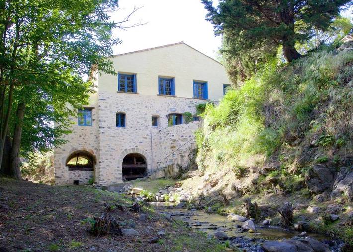 Gîte pour 2 personnes, avec vue ainsi que piscine et jardin à Fosse