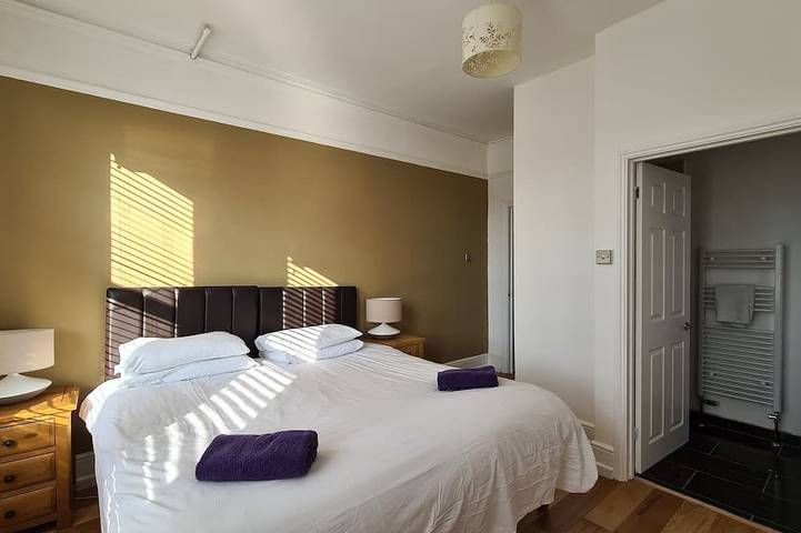 Ganze Wohnung, Gemütliche Wohnung mit drei Schlafzimmern in London in Lewisham, London