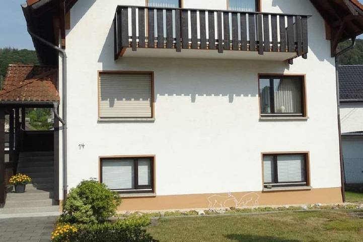 Ferienwohnung für 5 Personen, mit Balkon und Garten in Roßbach