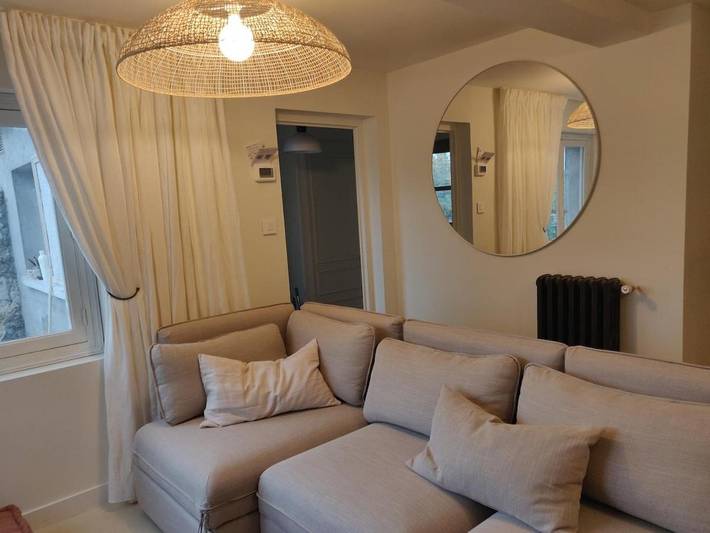 Location de vacances pour 6 personnes, avec vue et jardin à Chênehutte-Trèves-Cunault