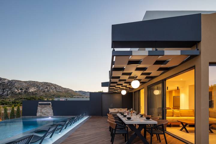 Villa per 8 persone, con Balcone e Terrazza nonché Giardino a Creta