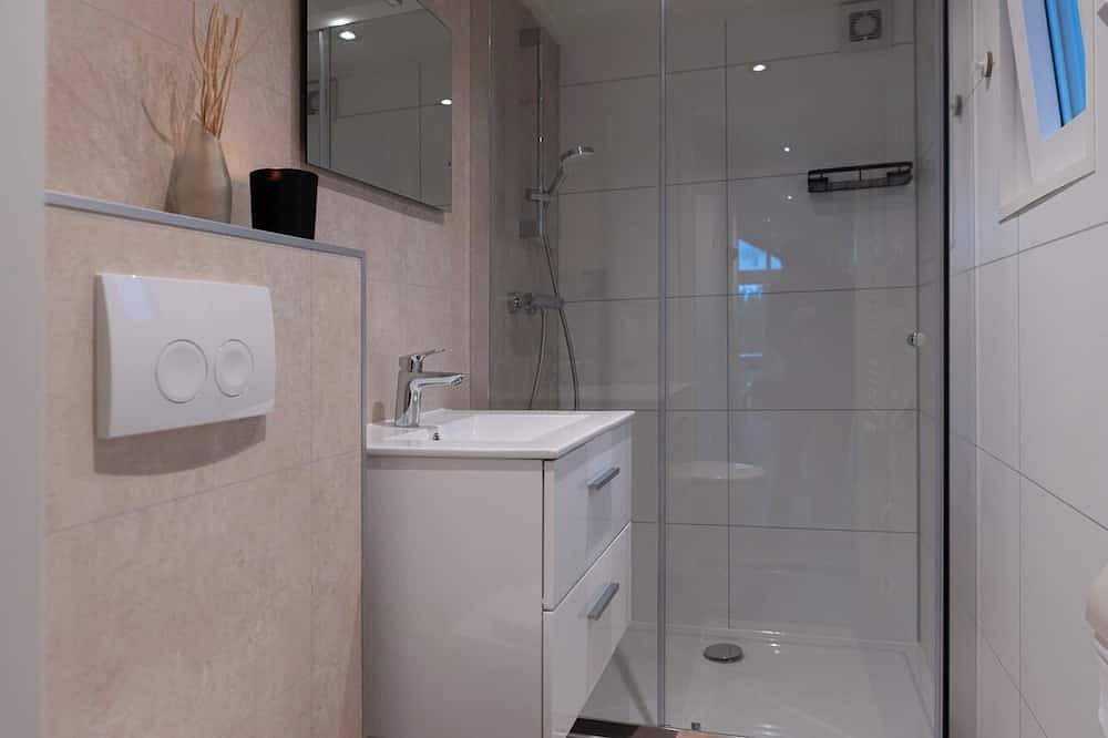 Luxury Wellness Lodge in a quiet, wooded area on the Salland Ridge in Sallandse Heuvelrug