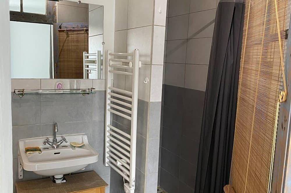 Ganze Wohnung, Authentic Fisherman's House, sleeps 6, courtyardeur 30 M2, air-conditioned, heart of... in Le Grau-du-Roi, Côte d'Améthyste