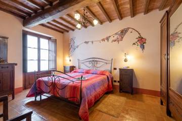 Villa for 14 Guests in Marciano della Chiana, Arezzo Province, Picture 4