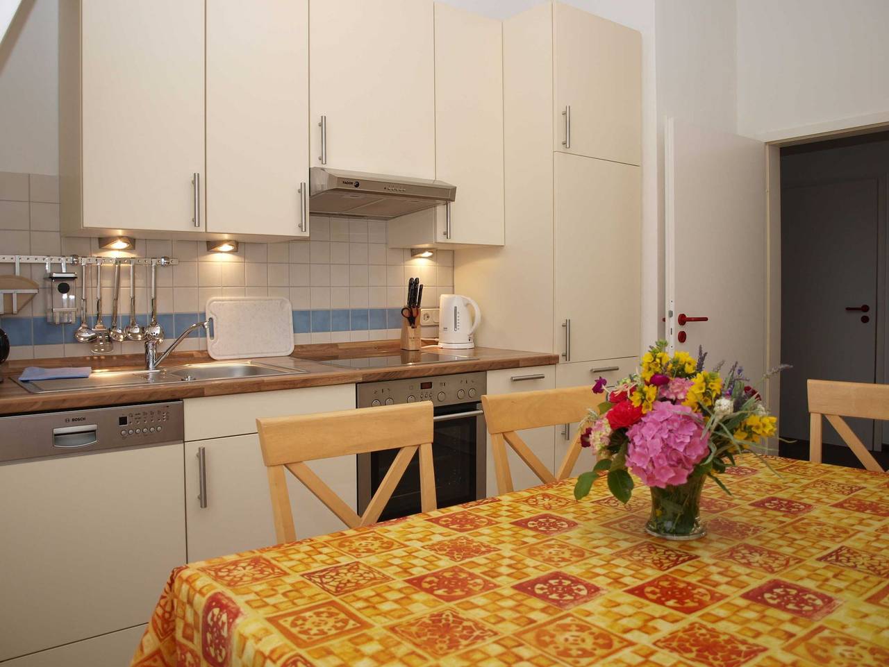 Ganze Ferienwohnung, Ole School - Ferienwohnung Steuerbord in Hollern-Twielenfleth, Cuxland