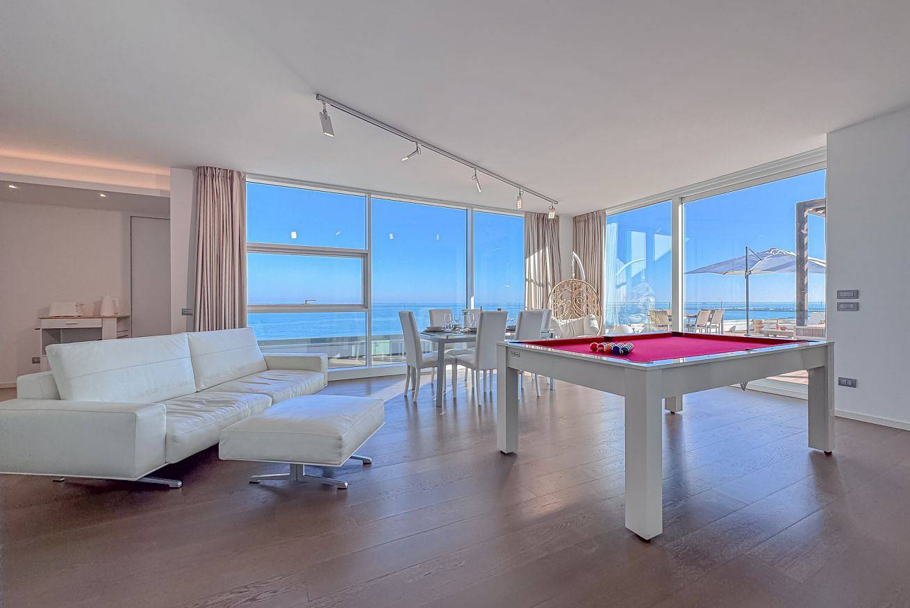 Appartement entier, [Luxury Seafront Penthouse] Private Car Parking in Fontespina, Côte Adriatique Marken