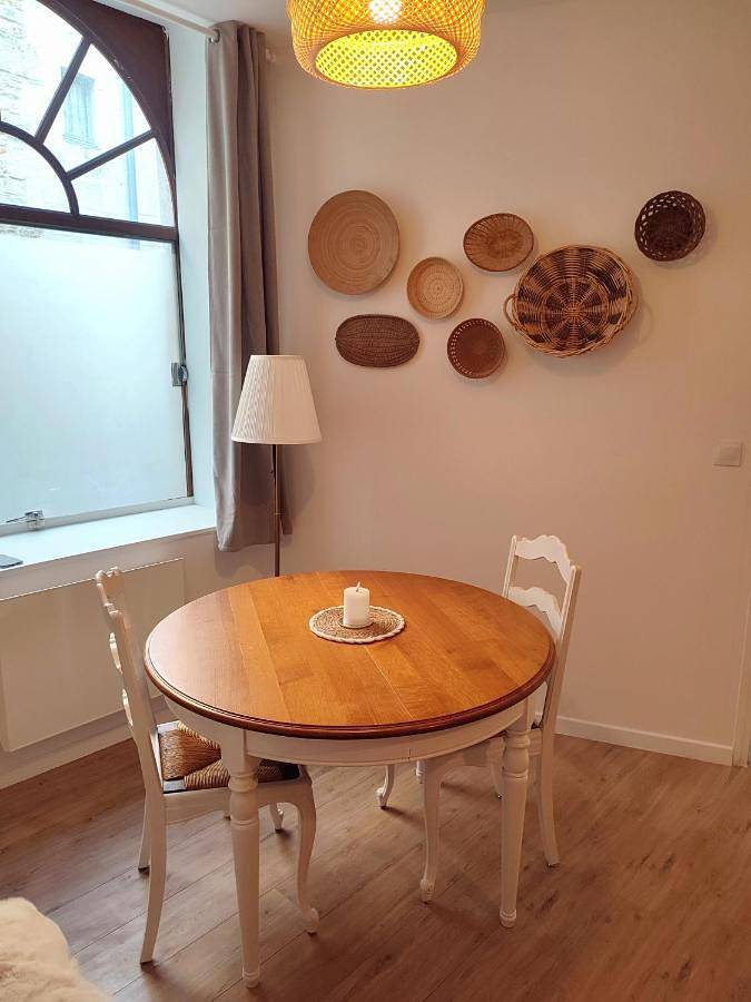 Appartement entier, One-Bedroom Apartment in Chaumont, Haute-Marne