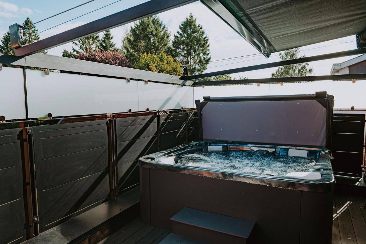Ailleurs - Suites d'exception in Fleurus, Hainaut