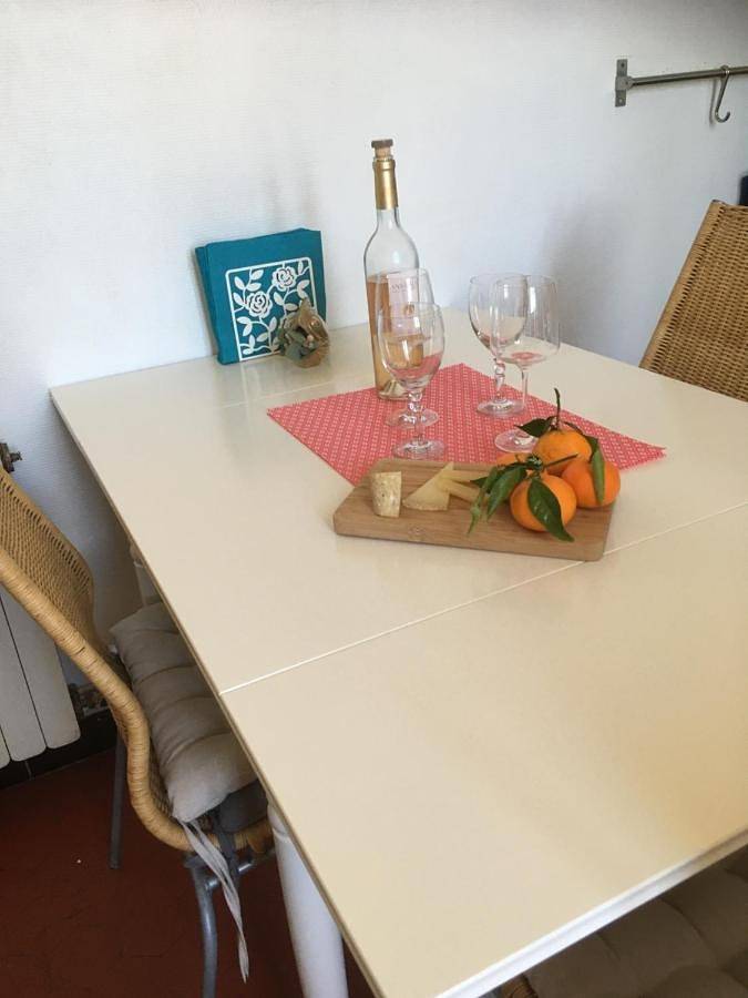 Gîte pour 4 personnes, avec balcon et vue dans Le Mourillon - 4