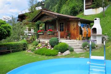 Ferienhaus für 8 Personen, mit Terrasse und Pool sowie Garten im Zillertal