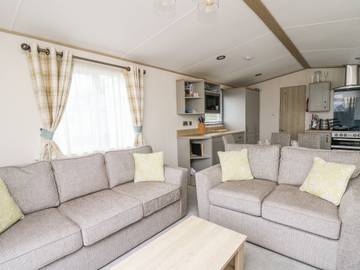 Glamping for 4 People in Carmarthenshire, South-Wales, Photo 4