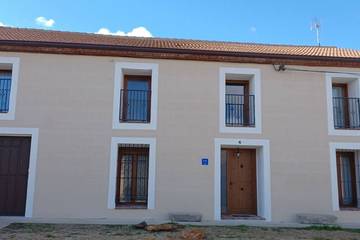 Casa rural para 18 personas en Santa María la Real de Nieva