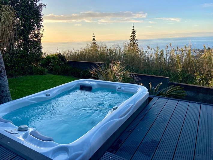 Casa de férias para 4 pessoas, com Jacuzzi e Jardim em Mosteiros