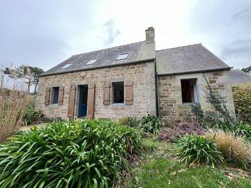 Gîte pour 4 personnes, avec terrasse ainsi que jardin et vue dans Port Blanc (Penvénan)