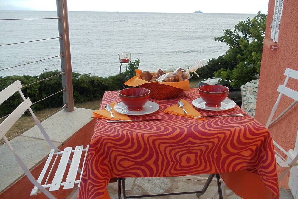 Sisco/House of character/15 Kms from Bastia in Sisco, Capo Corso